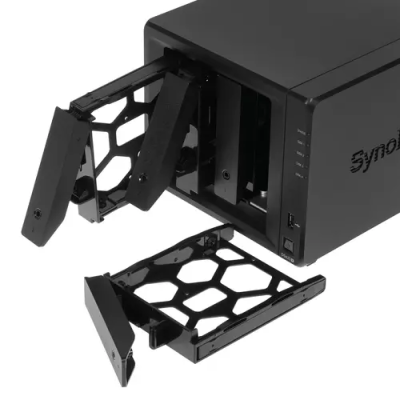 Synology DS420+ Сетевое хранилище 3