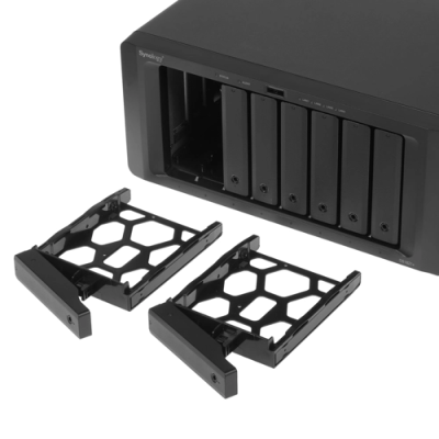 Synology DS1821+ Сетевое хранилище 3