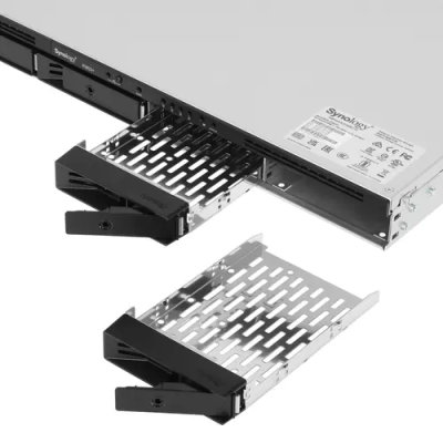 Synology RS822+ Сетевое хранилище 2