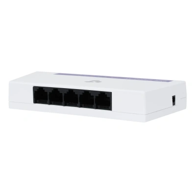 SNR SNR-S1100G-5T Неуправляемый коммутатор